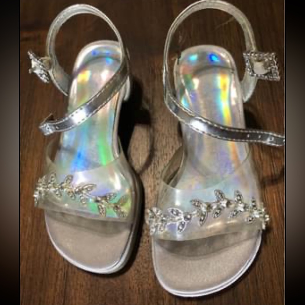 Kenneth Cole Toddler size 5 silver heels